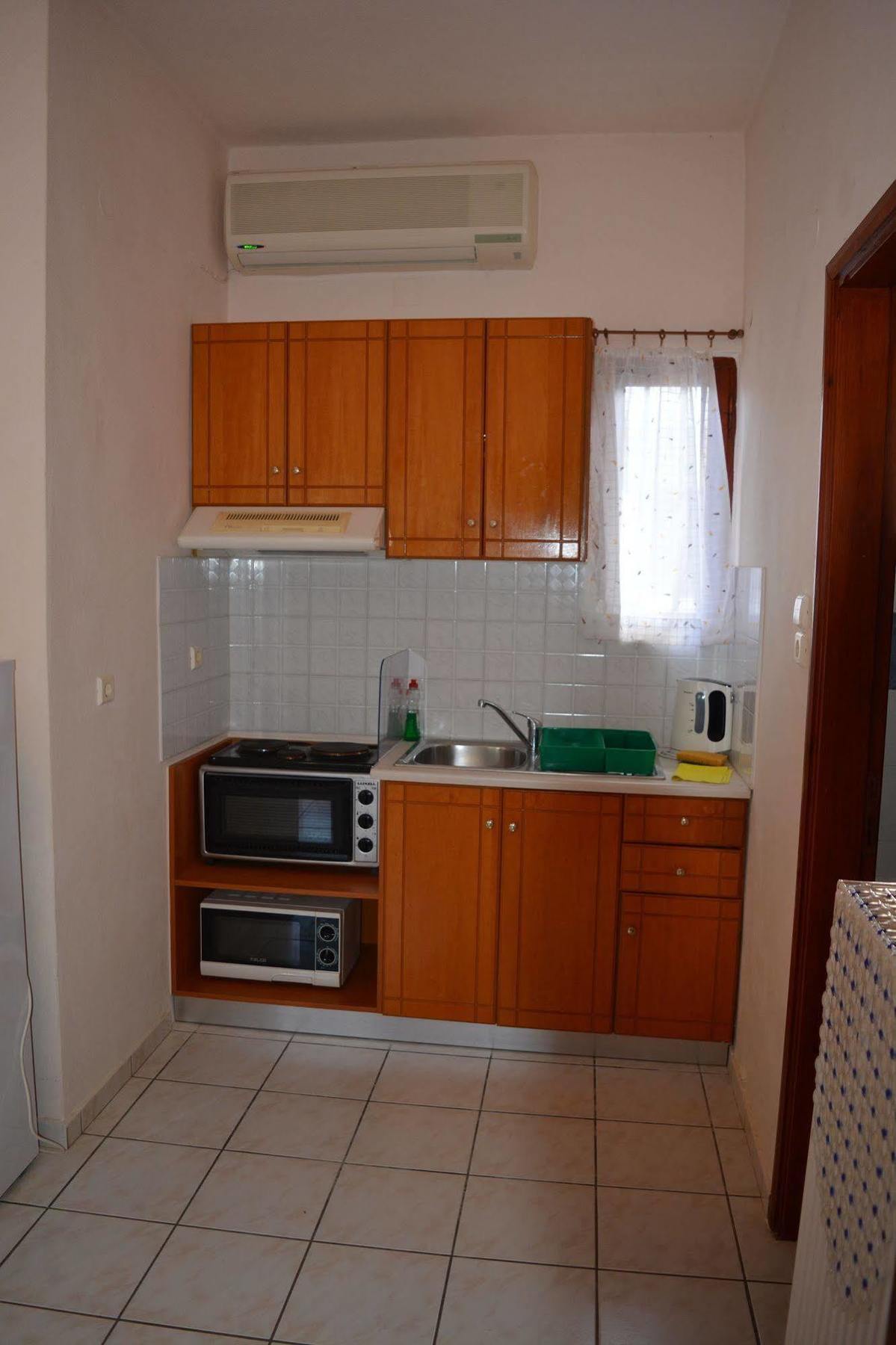 Amaril Apartment พลาตาเนส ภายนอก รูปภาพ